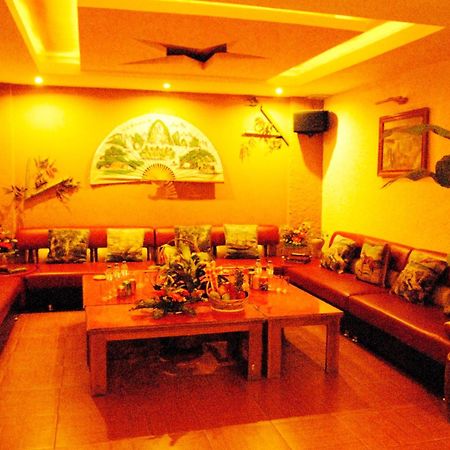 Central Hotel Куанг Нгай Екстериор снимка