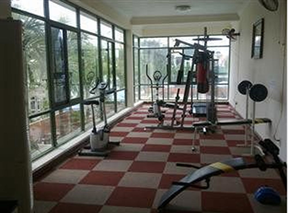 Central Hotel Куанг Нгай Екстериор снимка